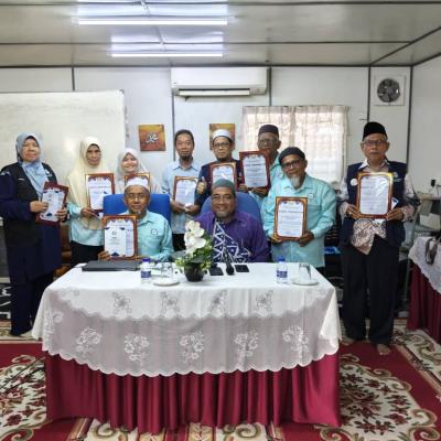 Penyerahan  Sijil Perakuan